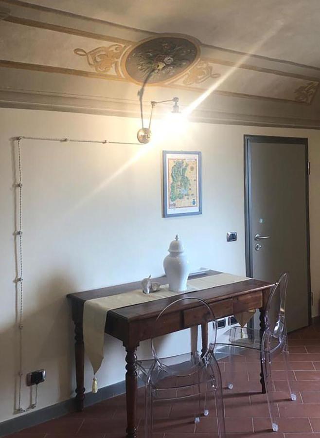 Little Liberty Loft Apartment Barberino di Mugello Luaran gambar