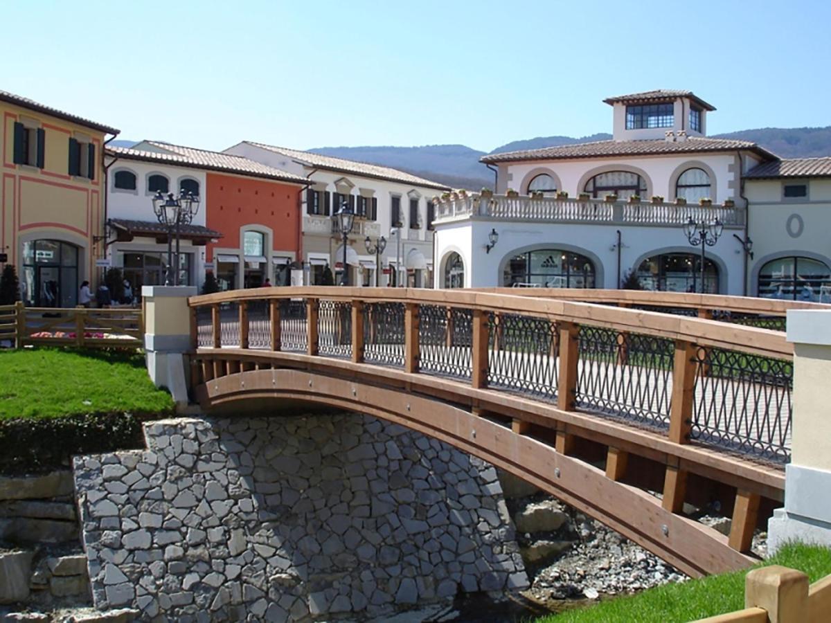 Little Liberty Loft Apartment Barberino di Mugello Luaran gambar