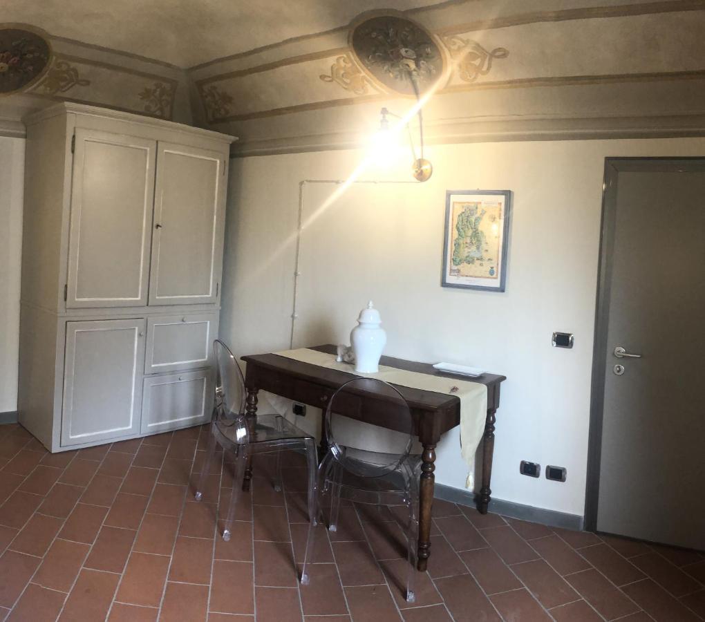 Little Liberty Loft Apartment Barberino di Mugello Luaran gambar